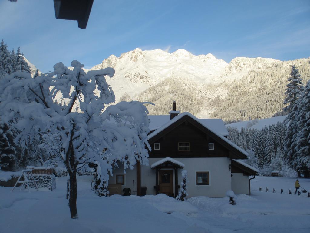 Ferienhaus Schwarzenbacher Лунгёц Номер фото