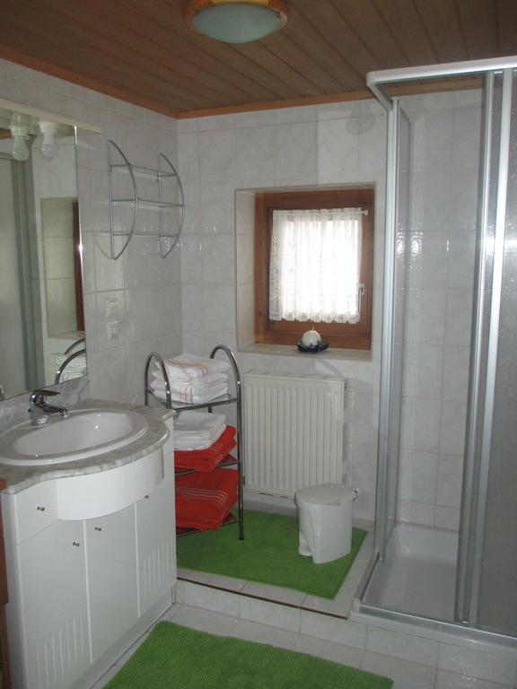 Ferienhaus Schwarzenbacher Лунгёц Номер фото
